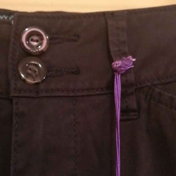 NWT, Jag ladies black stretch cuffed capris ,size 2 - Picture 3 of 11